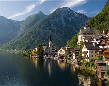 В этой красивой деревне в Австрии проживают 946 человек.