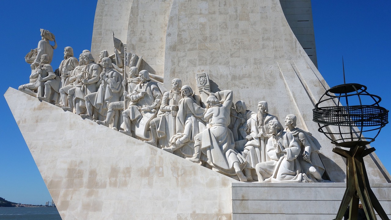 Памятник первооткрывателям — отважным португальским морякам