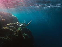 Подводная эротика в снимках Kate Bellm