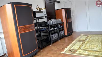 Аудио система Олега Бесфамильного. Tannoy Kingdom 18