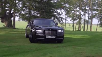 Дрифт в саду на Rolls Royce Wraith