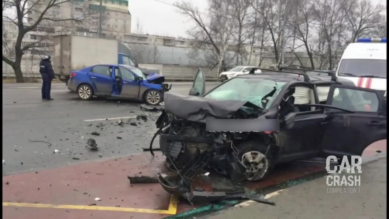 Car Crash Compilation 947 (январь 2018)