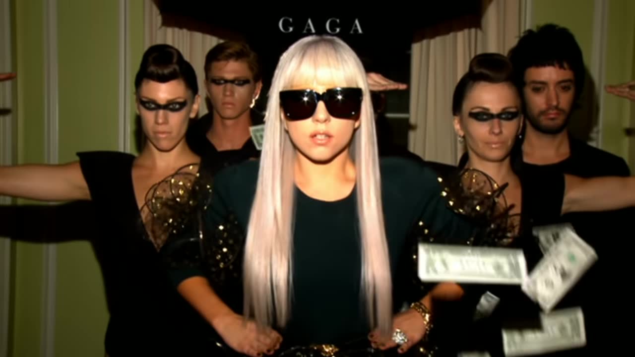 Lady Gaga - Beautiful, Dirty, Rich
