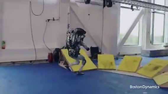 Boston Dynamics показала площадку где тестируют роботов