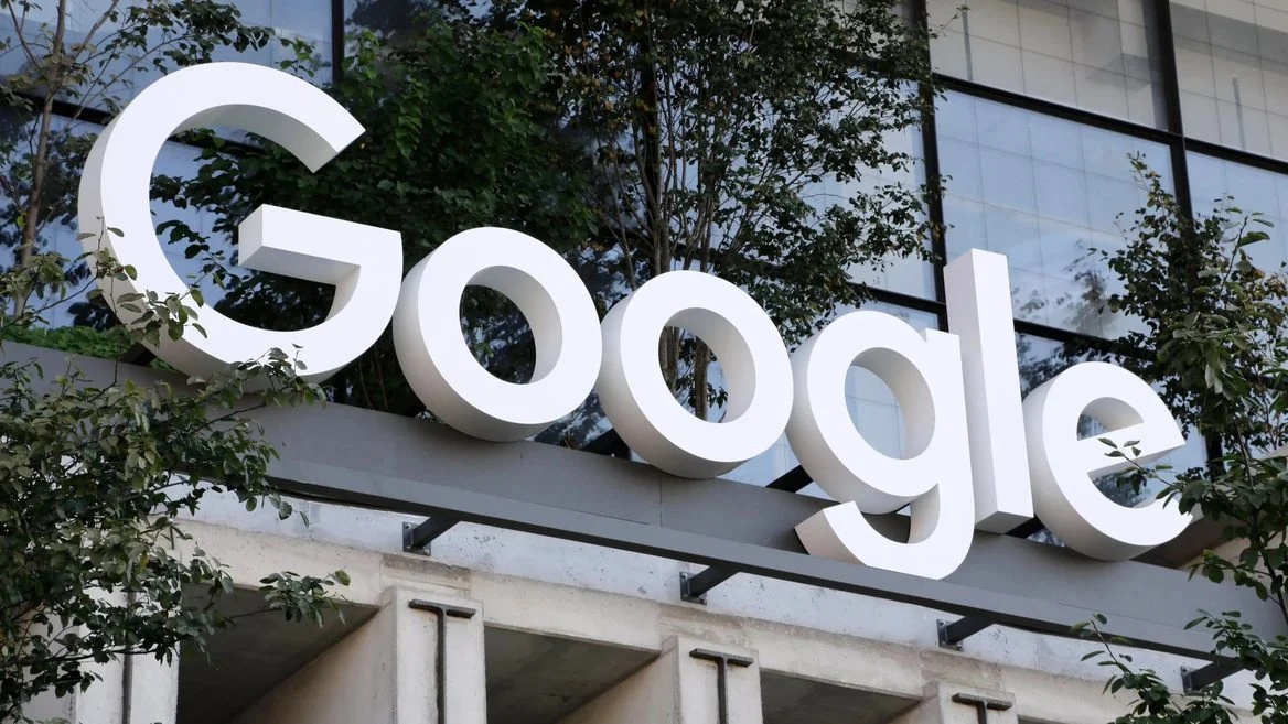 Google предложила сотням сотрудников уйти добровольно. Те отказались — их уволили